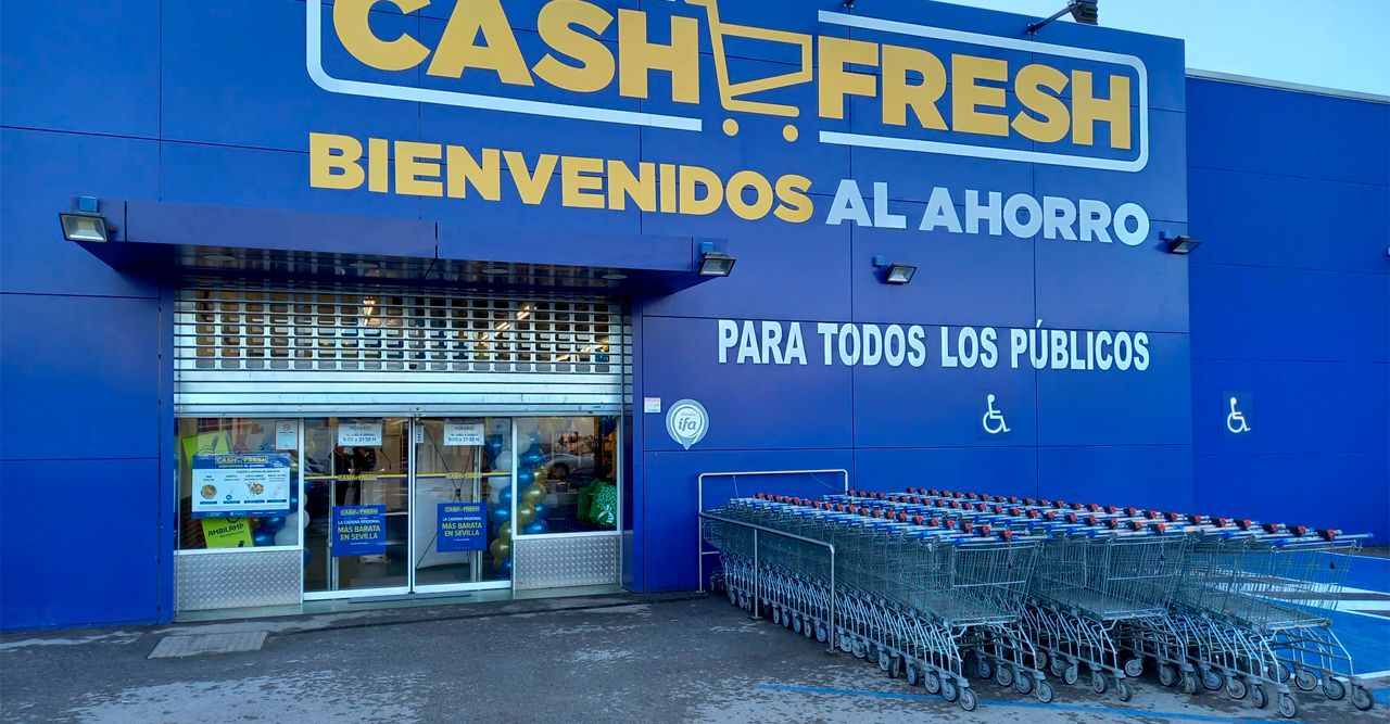 Cash Fresh inaugura un nuevo supermercado en Fuengirola y abre de nuevo su  tienda de la calle Gustavo Gallardo en Sevilla tras una gran reforma -  Grupo MAS